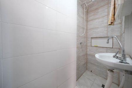 Casa à venda com 180m², 3 quartos e 4 vagasBanheiro da Suíte 2