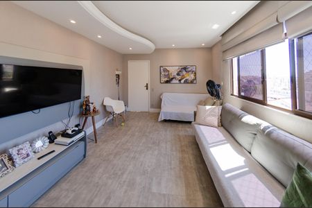 Apartamento à venda com 129m², 4 quartos e 2 vagasSala