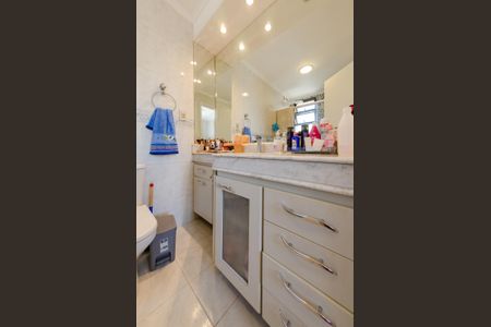 Apartamento à venda com 129m², 4 quartos e 2 vagasBanheiro suíte