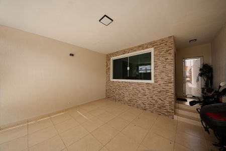 Casa à venda com 194m², 4 quartos e 2 vagasGaragem