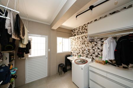 Casa à venda com 194m², 4 quartos e 2 vagasÁrea de Serviço