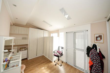 Casa à venda com 194m², 4 quartos e 2 vagasCloset Suíte
