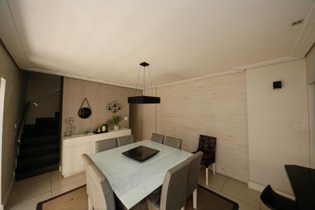 Casa à venda com 194m², 4 quartos e 2 vagasCopa
