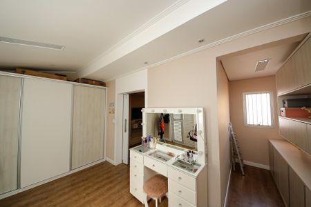Casa à venda com 194m², 4 quartos e 2 vagasCloset Suíte