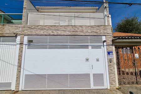 Casa à venda com 194m², 4 quartos e 2 vagasFachada