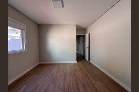 Casa à venda com 117m², 3 quartos e 2 vagasSuíte