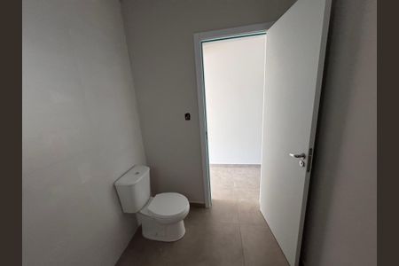 Casa à venda com 117m², 3 quartos e 2 vagasBanheiro