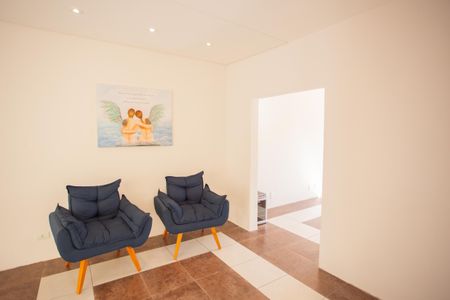 Casa para alugar com 220m², 4 quartos e 2 vagasHall de entrada