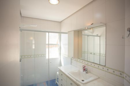 Casa para alugar com 220m², 4 quartos e 2 vagasBanheiro