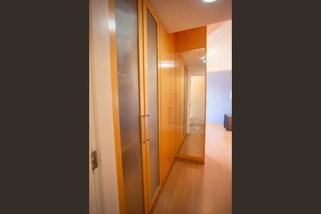 Casa para alugar com 220m², 4 quartos e 2 vagasSuíte