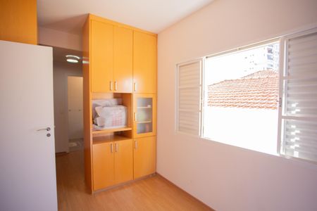 Casa para alugar com 220m², 4 quartos e 2 vagasSuíte