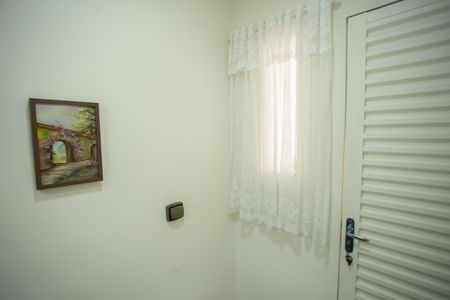 Casa para alugar com 220m², 4 quartos e 2 vagasLavabo