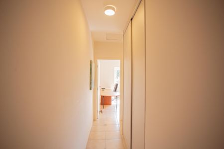 Casa para alugar com 220m², 4 quartos e 2 vagasCorredor