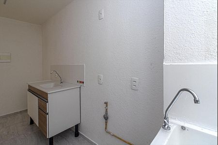 Apartamento para alugar com 44m², 2 quartos e sem vagaCozinha e Área de Serviço