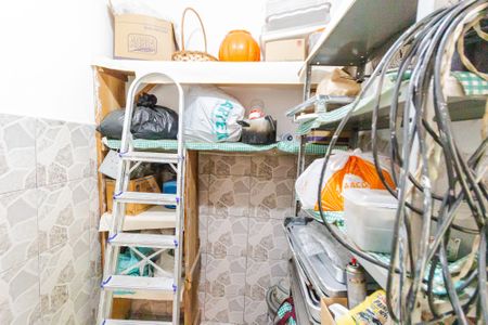 Casa à venda com 150m², 2 quartos e 2 vagasQuarto de Serviço