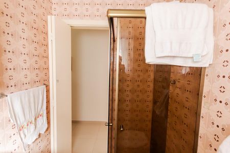 Casa à venda com 150m², 2 quartos e 2 vagasBanheiro Social