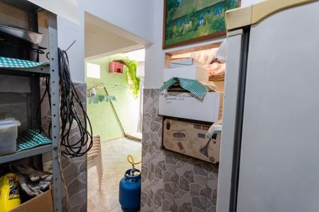 Casa à venda com 150m², 2 quartos e 2 vagasQuarto de Serviço