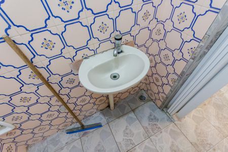 Casa à venda com 150m², 2 quartos e 2 vagasBanheiro de Serviço