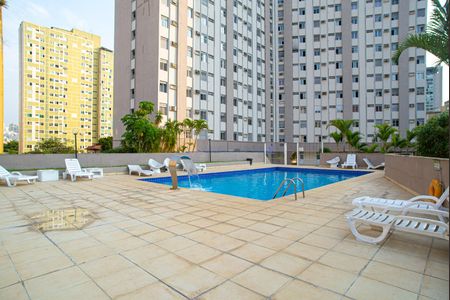 Apartamento para alugar com 32m², 1 quarto e 1 vaga Apartamento para alugar com 32m², 1 quarto e 1 vagaÁrea comum - Piscina