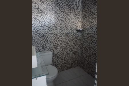 Banheiro de casa à venda com 4 quartos, 230m² em Vila Sargento Jose de Paula, Barueri