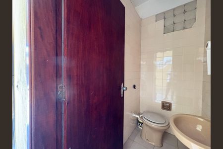 Casa à venda com 378m², 3 quartos e 11 vagasBanheiro de Serviço