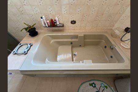 Casa à venda com 378m², 3 quartos e 11 vagasBanheiro