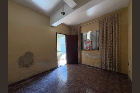 Casa à venda com 378m², 3 quartos e 11 vagasQuarto de Serviço