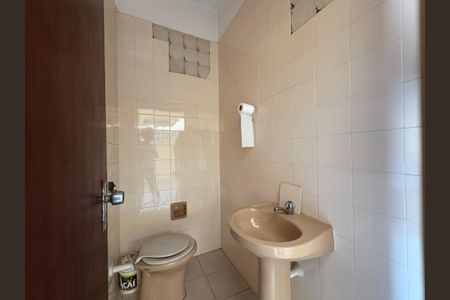 Casa à venda com 378m², 3 quartos e 11 vagasBanheiro de Serviço