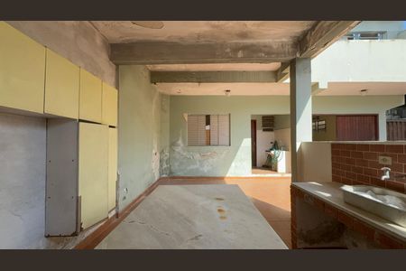 Casa à venda com 378m², 3 quartos e 11 vagasChurrasqueira