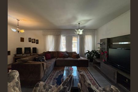 Casa à venda com 378m², 3 quartos e 11 vagasSala