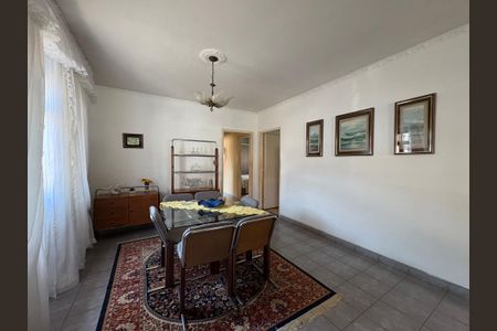 Casa à venda com 378m², 3 quartos e 11 vagasSala