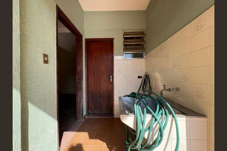 Casa à venda com 378m², 3 quartos e 11 vagasÁrea de Serviço 2