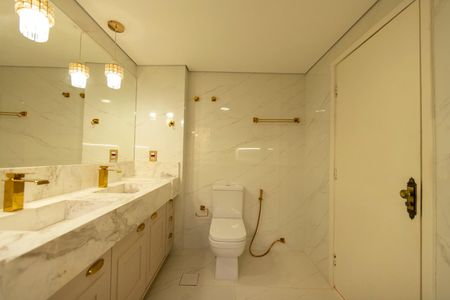 Apartamento à venda com 130m², 3 quartos e 2 vagasBanheiro da Suíte