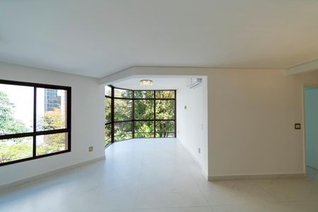 Sala de apartamento para alugar com 3 quartos, 130m² em Alphaville, Barueri