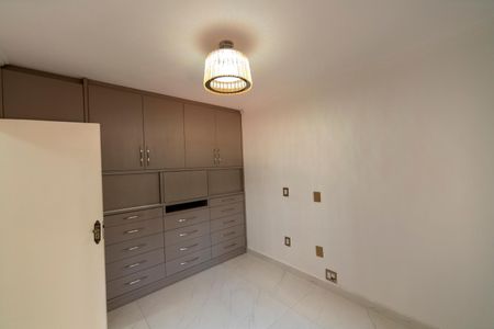 Apartamento à venda com 130m², 3 quartos e 2 vagasQuarto 2