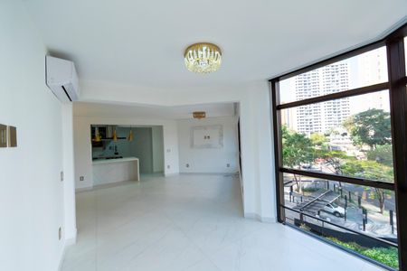 Apartamento à venda com 130m², 3 quartos e 2 vagasSala