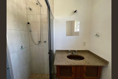 Casa à venda com 300m², 6 quartos e 4 vagasBanheiro do Quarto 5