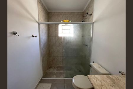 Casa à venda com 300m², 6 quartos e 4 vagasBanheiro