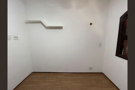 Casa à venda com 300m², 6 quartos e 4 vagasQuarto 2