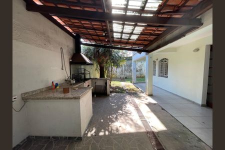 Casa à venda com 300m², 6 quartos e 4 vagasChurrasqueira