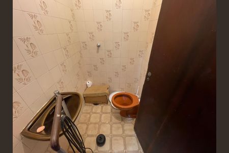 Casa à venda com 300m², 6 quartos e 4 vagasBanheiro 3