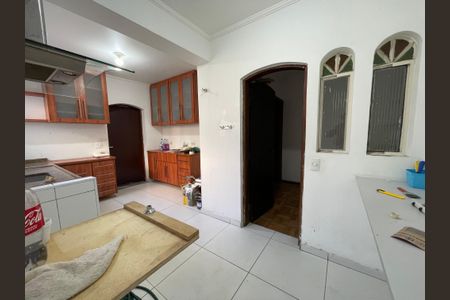 Casa à venda com 300m², 6 quartos e 4 vagasCozinha