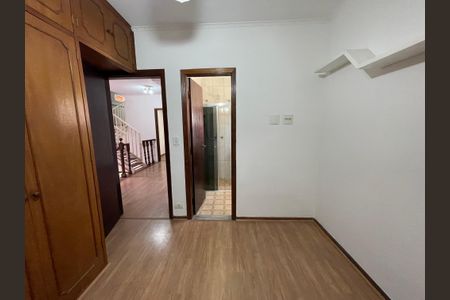 Casa à venda com 300m², 6 quartos e 4 vagasQuarto 2