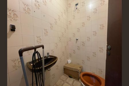 Casa à venda com 300m², 6 quartos e 4 vagasBanheiro 3