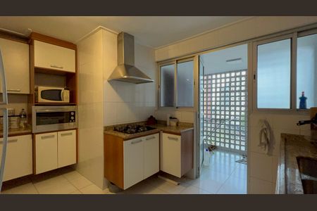 Apartamento à venda com 80m², 2 quartos e 1 vagaCozinha