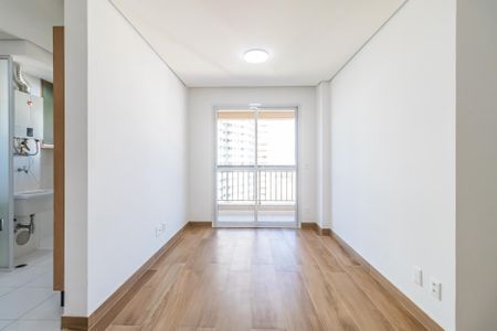 Sala de apartamento à venda com 3 quartos, 84m² em Centro Comercial Jubran, Barueri