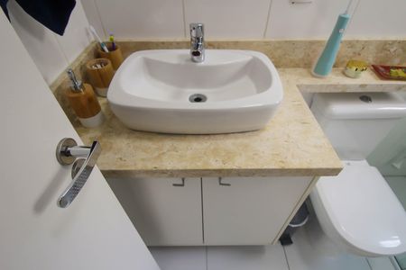 Casa à venda com 90m², 3 quartos e 2 vagas Casa à venda com 90m², 3 quartos e 2 vagasBanheiro