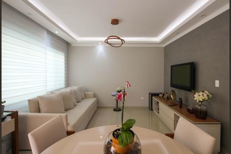 Casa à venda com 90m², 3 quartos e 2 vagas Casa à venda com 90m², 3 quartos e 2 vagasSala