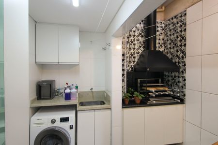 Casa à venda com 90m², 3 quartos e 2 vagas Casa à venda com 90m², 3 quartos e 2 vagasÁrea de Serviço