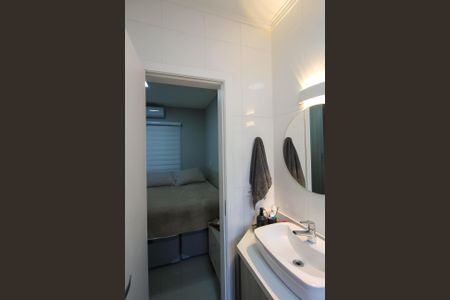 Casa à venda com 90m², 3 quartos e 2 vagas Casa à venda com 90m², 3 quartos e 2 vagasBanheiro da Suíte